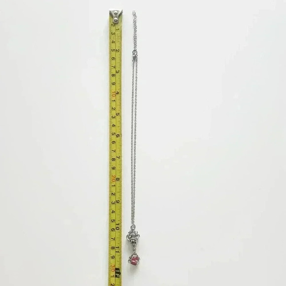 Antique style red pearl diamond-shaped pendant on a small silver chain necklace - Picture 5 of 7